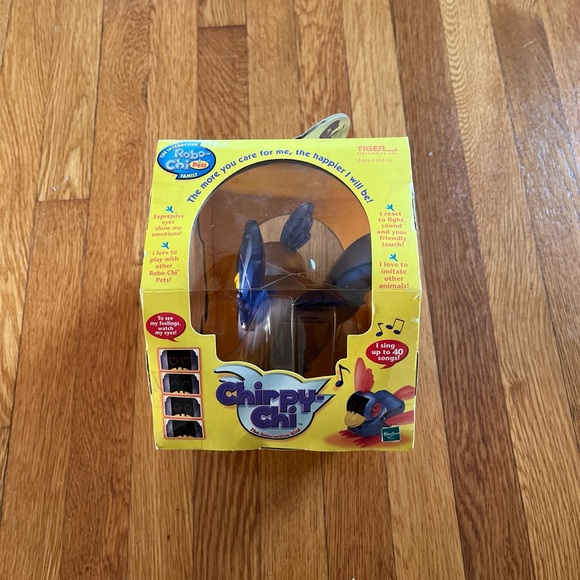 New 2001 Chirpy-Chi Interactive Pet Bird Sega Hasbro Tiger Electronics Not Test - Picture 5 of 13